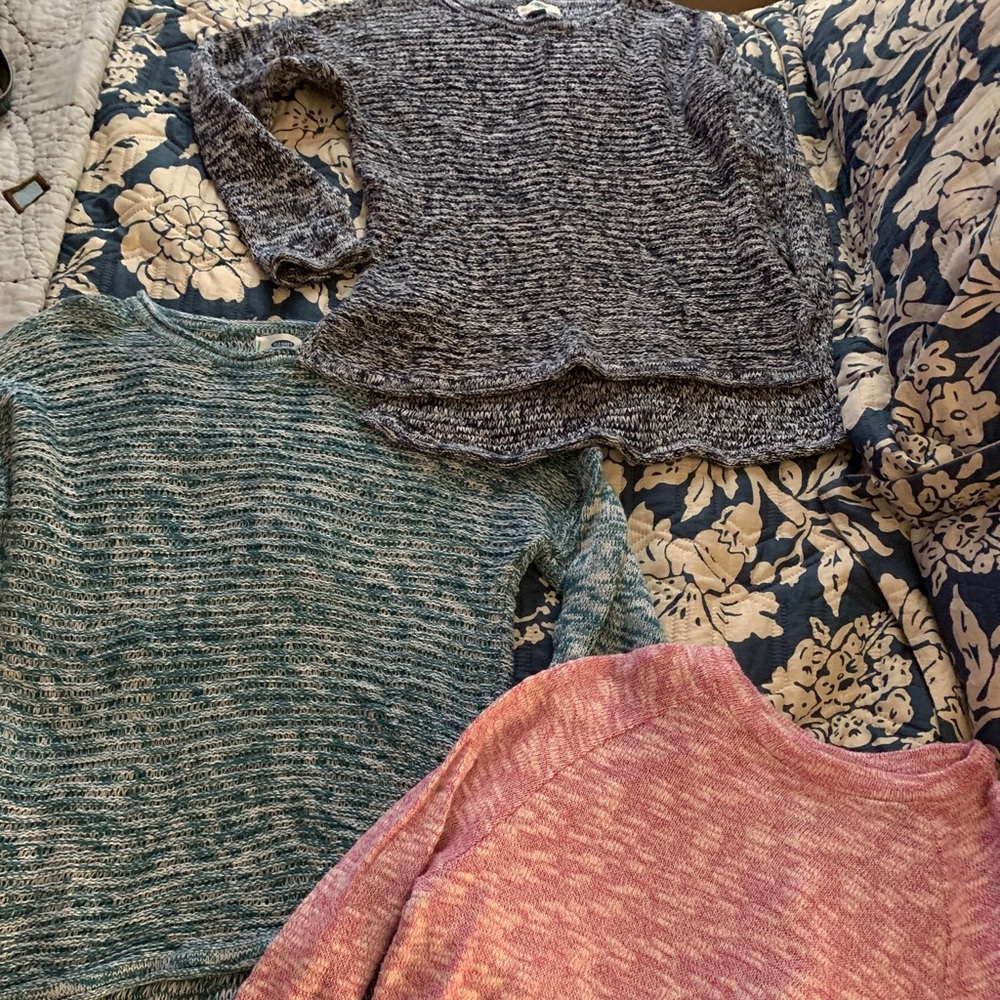 Girls Old Navy sweaters